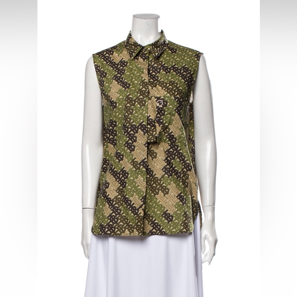 2020 Burberry Button Up Top
